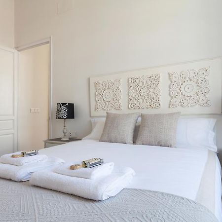 Stunning Boutique - Space Maison Apartments เซบีญา ภายนอก รูปภาพ