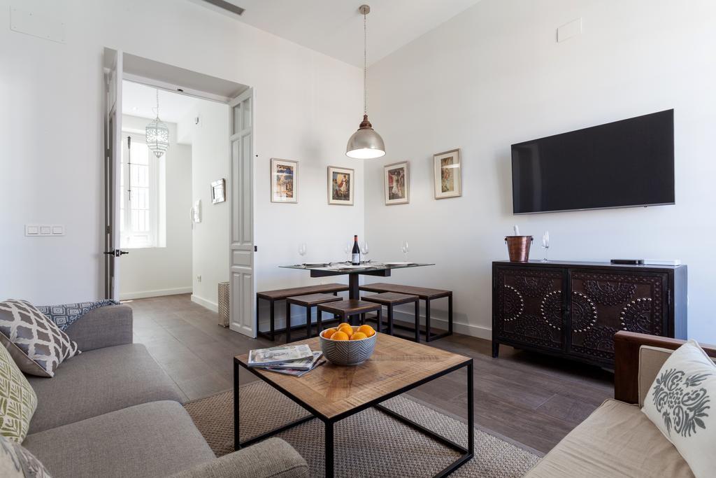 Stunning Boutique - Space Maison Apartments เซบีญา ภายนอก รูปภาพ
